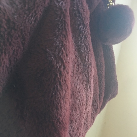 Like New Very Large Fluffy Tote🥰! - Picture 3 of 3